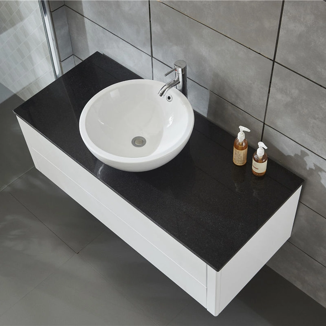 Gabinete de lavabo blanco moderno de 39 pulgadas Gabinete de lavabo individual de esquina de baño con gabinete de espejo
