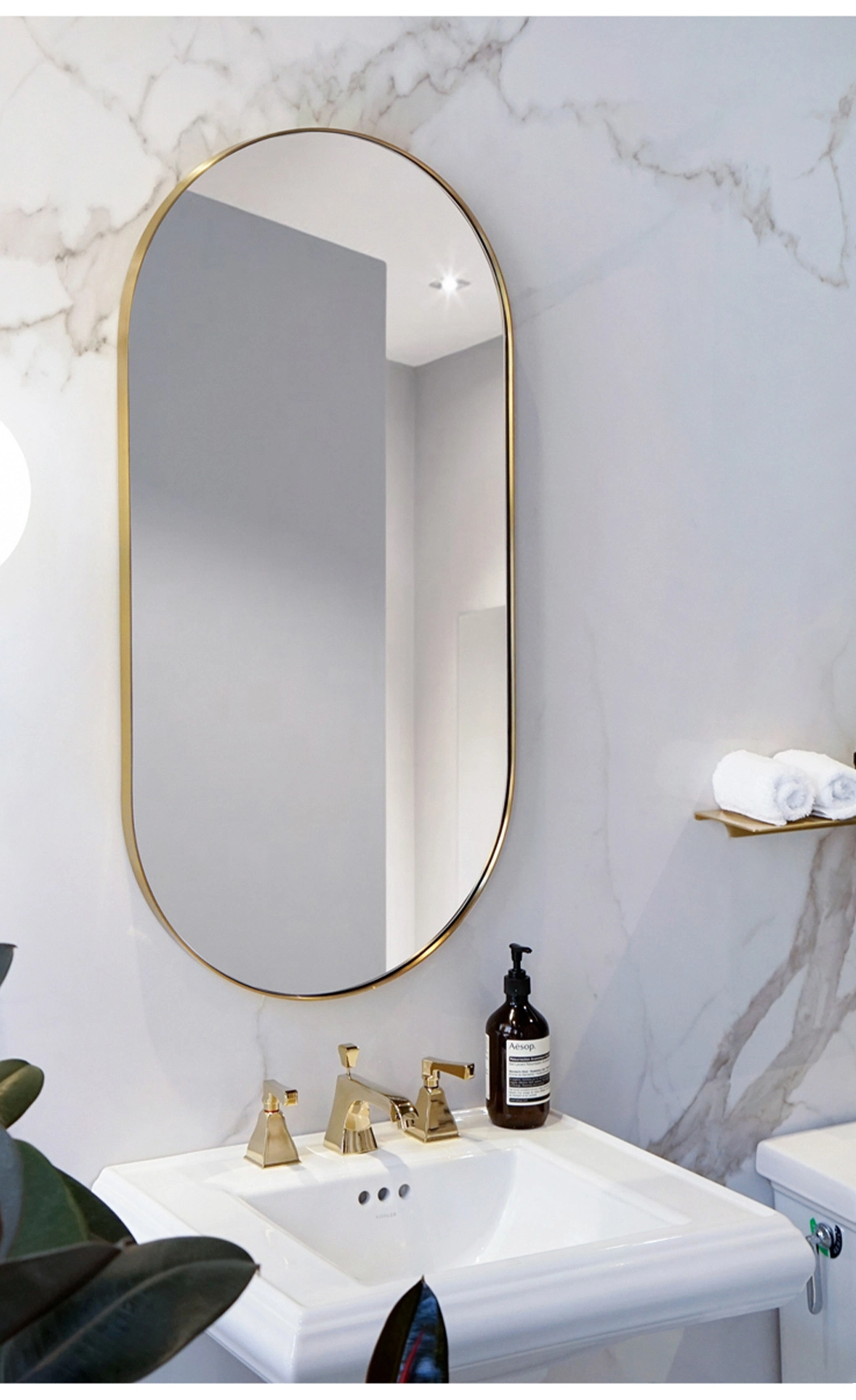 Espejos enmarcados grandes de cristal de un solo lado de metal de moda sobre espejo de baño de vanidad