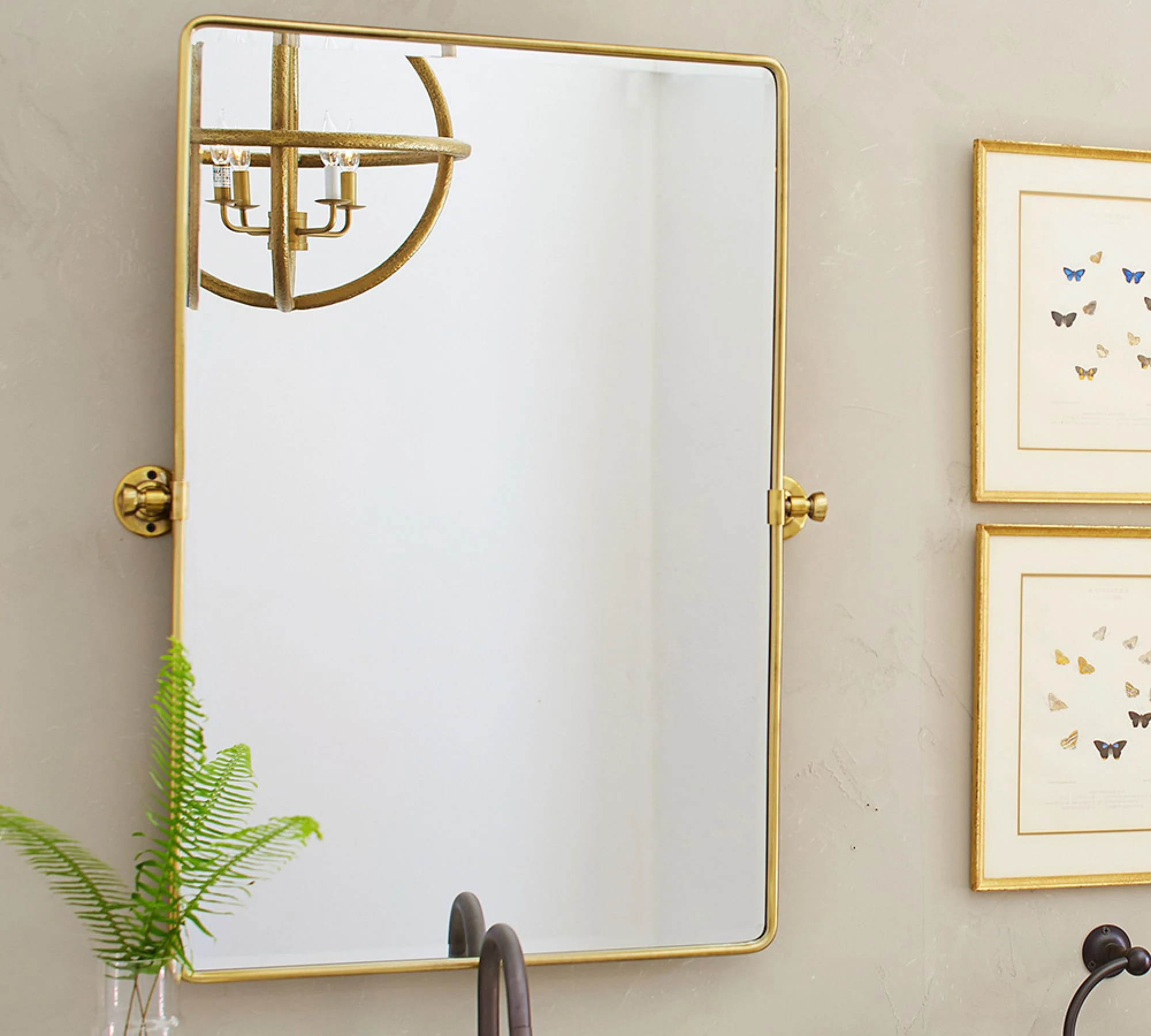 Elegante espejo de baño de lujo moderno con decoración de pared de hotel, espejo de baño personalizado